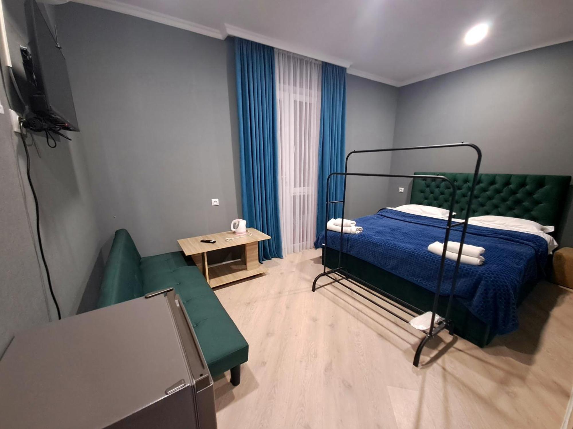Guest House "Akhaltsikhe" エクステリア 写真