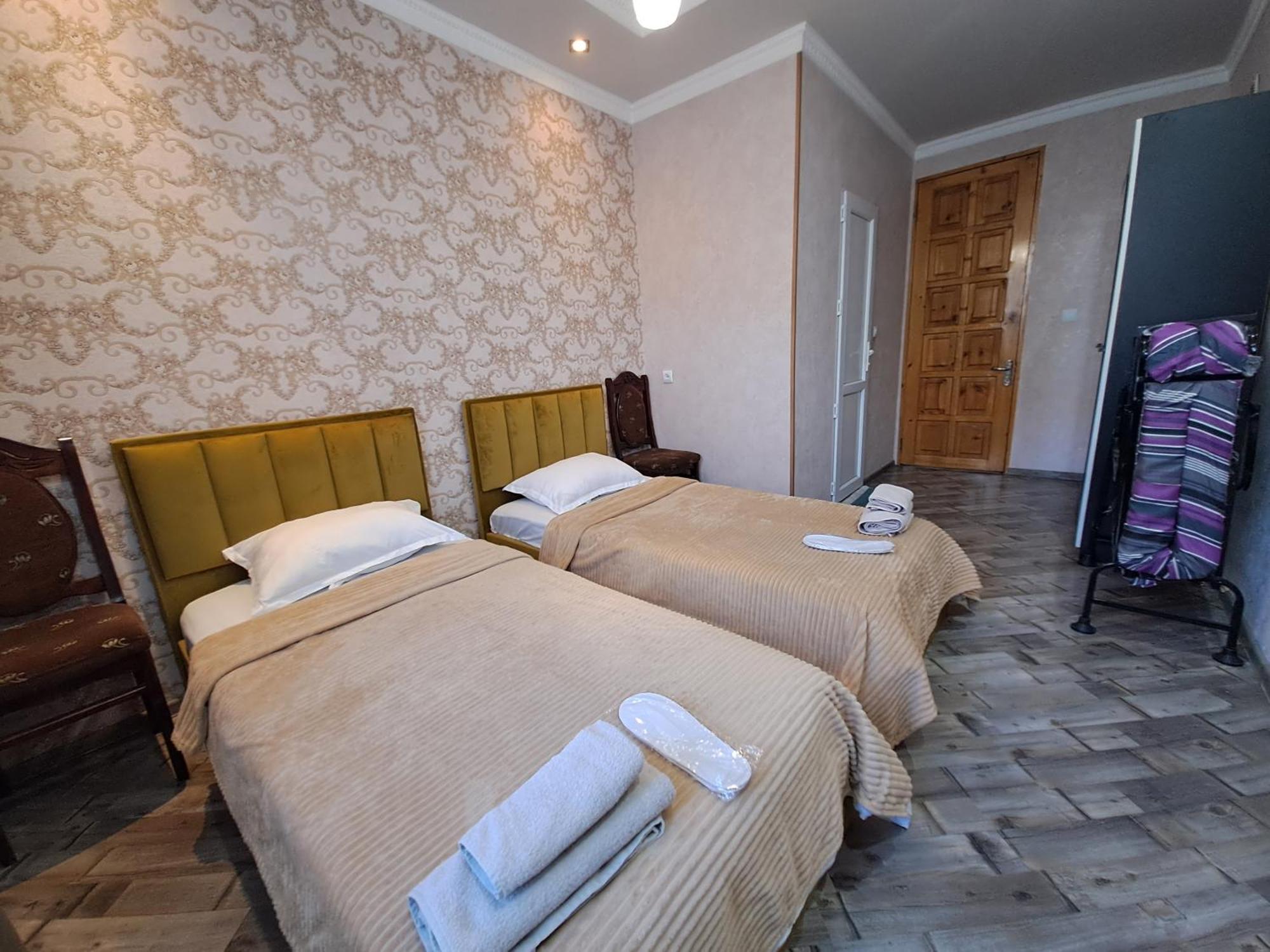 Guest House "Akhaltsikhe" エクステリア 写真