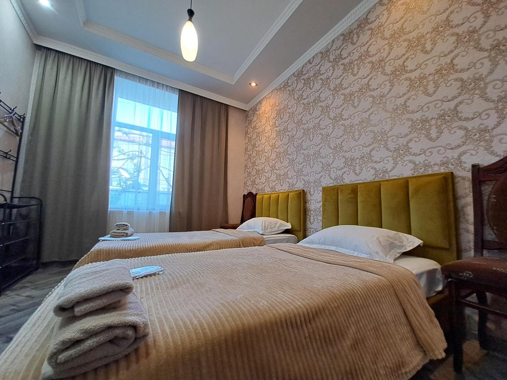 Guest House "Akhaltsikhe" エクステリア 写真